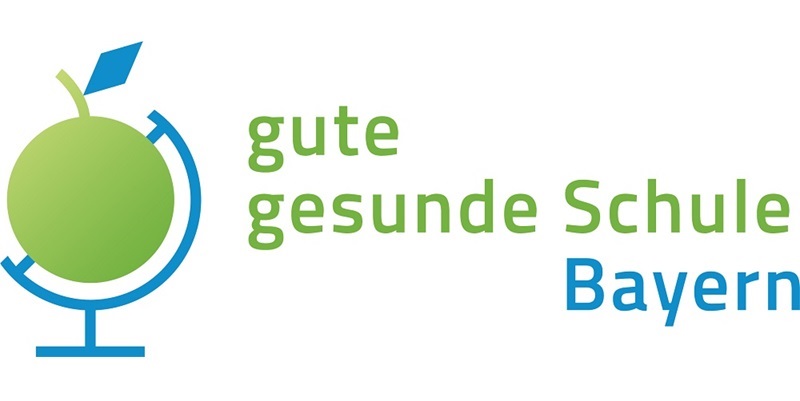 Logo des Landesprogrammes für die gute gesunde Schule Bayern, auf dem ein grüner Apfel als Globus abgebildet ist.
