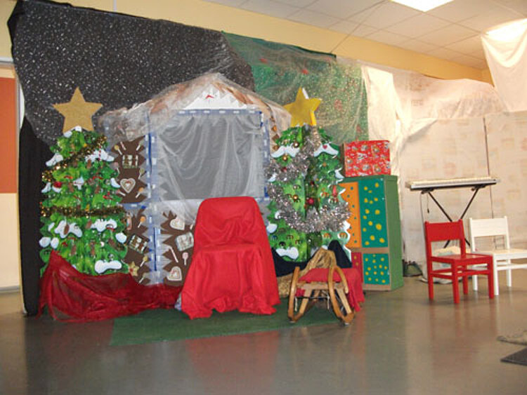 Kinderpfleger laden zu weihnachtlicher Märchenaufführung ein