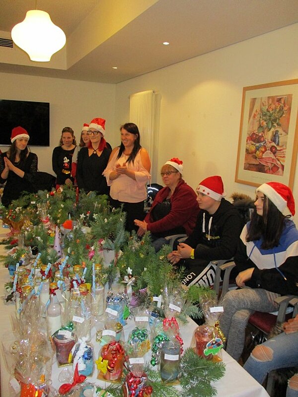 Weihnachtsbasar der angehenden Altenpflegehelfer