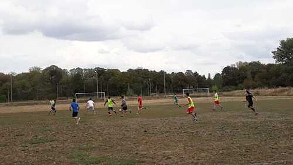 Fußballspiel der vietnamesischen Auszubildenden