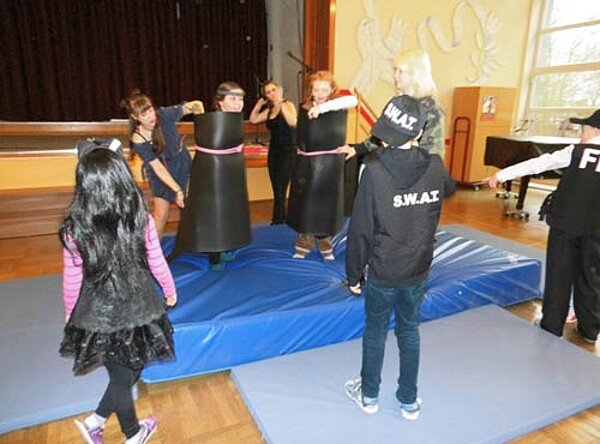 Lustiges Treiben an der Grundschule Steinfurth