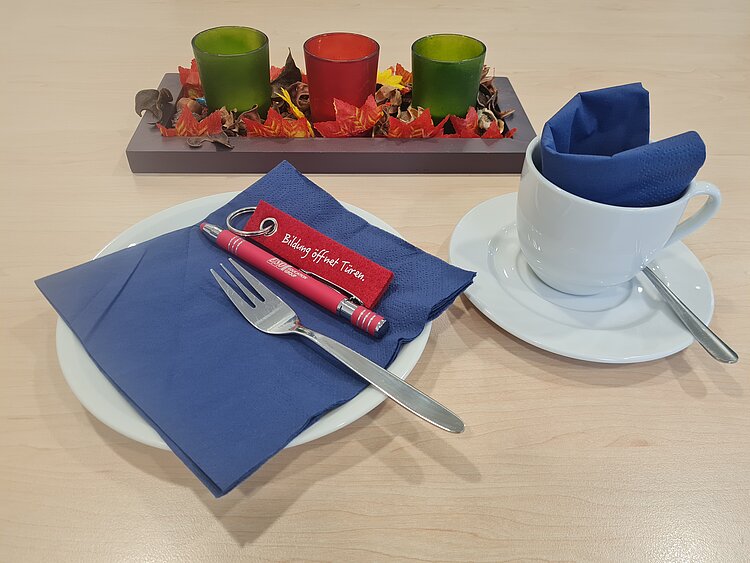 Themen ohne Grenzen: Lernen bei einer Tasse Kaffee