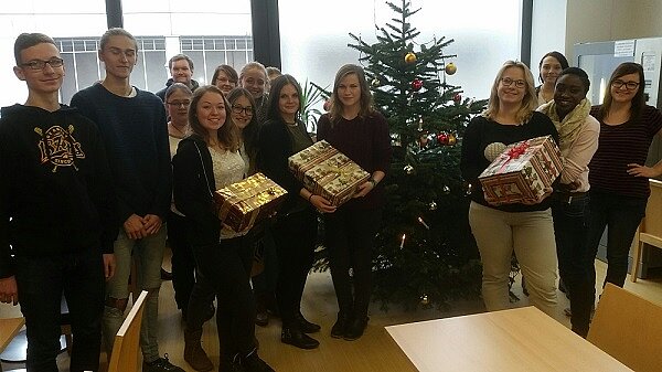 HAPPY BOX-Päckchenhilfsaktion für Flüchtlinge