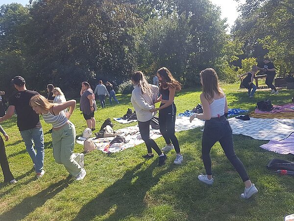 Spielen. Essen. Lachen. Lernen.
