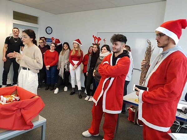 Nikolaustag an der Euro Akademie Aschaffenburg