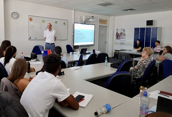 CareerDay an der Euro Akademie Aschaffenburg: Ausbildung in der Tasche - und dann?