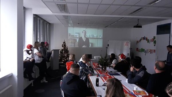 "Weihnachten International" an der Euro Akademie Erfurt