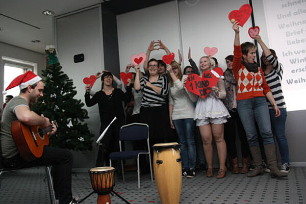 Traditionelles Weihnachtssingen an der Euro Akademie Chemnitz