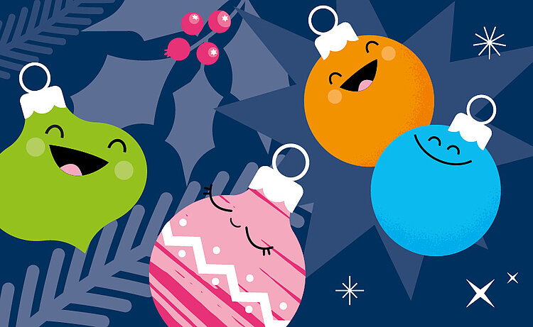 Vier lächelnde Weihnachtskugeln in verschiedenen Farben und Mustern vor einem festlichen dunkelblauen Hintergrund mit Weihnachtssternen und Mistelzweigen.