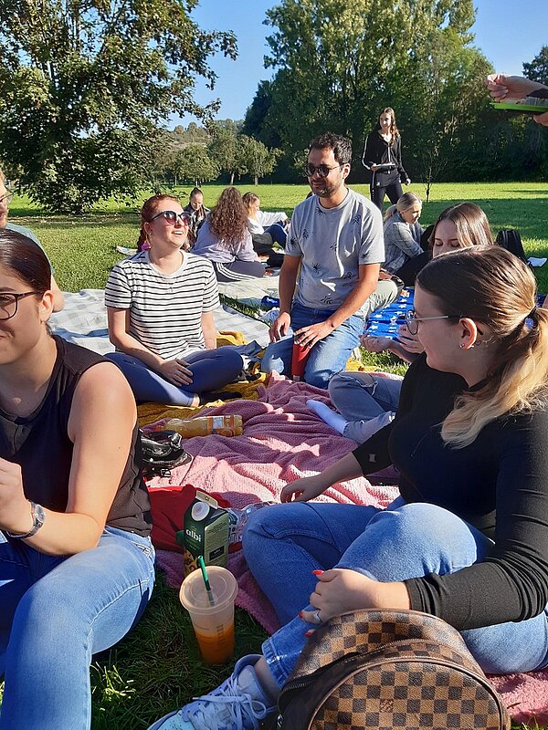 Spielen. Essen. Lachen. Lernen.