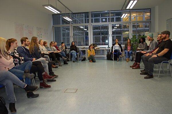 Von der „Nachtigall“ zur Theaterpädagogik