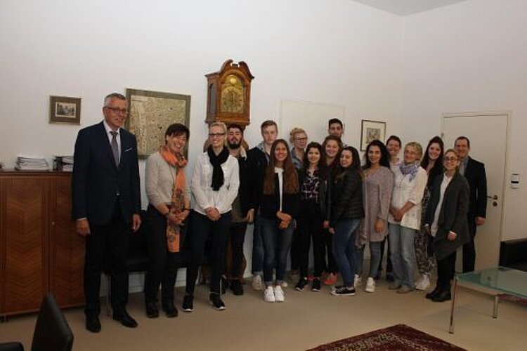 Lernort Regierung: Unterricht jenseits der Klassenzimmer