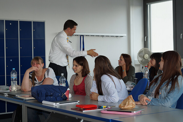Finanzexperte in der Schule