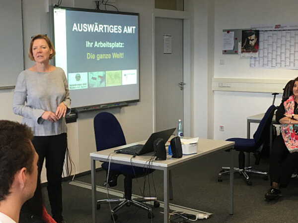Unser Arbeitsplatz: Die ganze Welt!