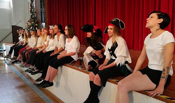 Auszubildende führen Mini-Musical auf
