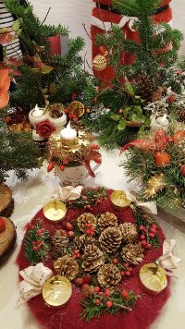 Schüler helfen bei Organisation der Nikolaus-Feier im Pflegeheim