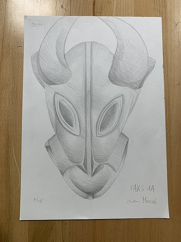 Im Bann der Masken Bleistiftzeichnung einer afrikanische Maske einer Schülerin.