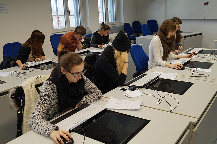 Exkursion zur Bibliothek der Hochschule Aschaffenburg