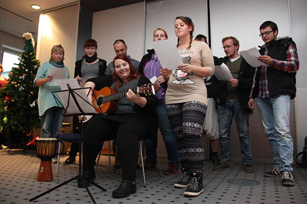 Traditionelles Weihnachtssingen an der Euro Akademie Chemnitz