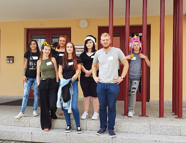 Die Ferien sind vorbei. Wir wünschen allen Schülern und Lehrern einen guten Start!