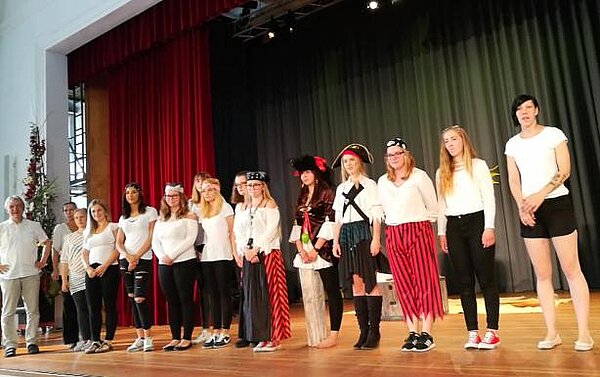 Auszubildende führen Mini-Musical auf