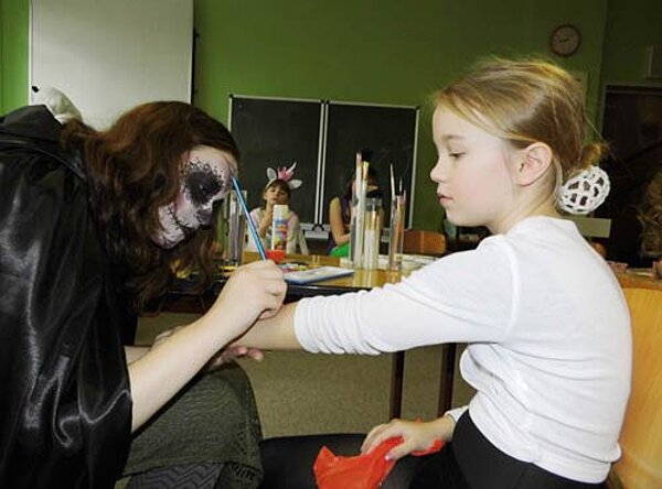 Lustiges Treiben an der Grundschule Steinfurth