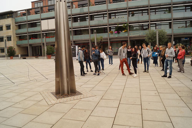 Erstes Kennenlernen: Stadtrundgang für die neuen Schüler