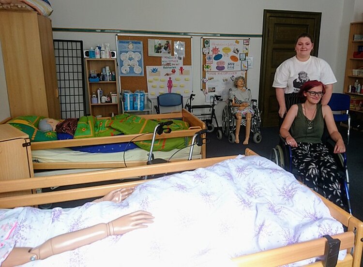 Absolvent*innen des Freiwilligen Sozialen Jahres zu Gast in Halle