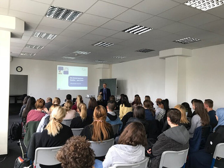 Info-Session: Berufsbegleitendes Studium