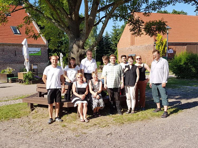 Führungskräfte auf Weiterbildung in einer mittelalterlichen Ackerbürgerstadt