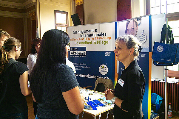 Perspektive 2014 - Euro Akademie Halle auf der Messe für Ausbildung und Studium
