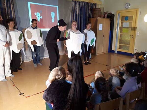 Superkräfte durch Gemüse – Theater für Kinder