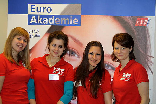 Schüler/innen der Euro Akademie unterstützen Meeting der Pro Hannover Region PHR