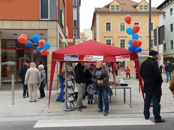 Die Euro Akademie beim Straßenfest in Meißen