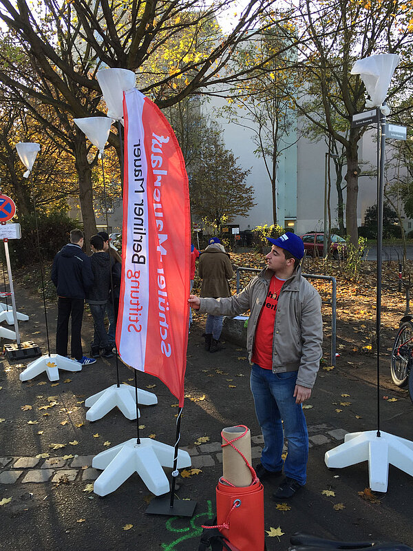 Akademie-Schüler bei der Mauerweg-Tour
