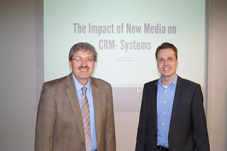 CRM-Systeme und neue Medien: Vortrag eines IBS-Absolventen