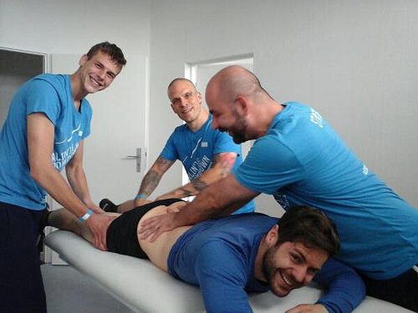 Masseure und Physiotherapeuten aktiv beim Berliner Throwdown