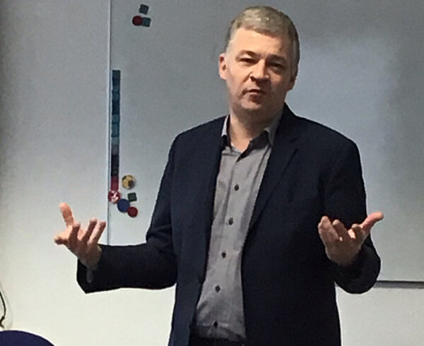 Unterricht mit Oberbürgermeisterkandidat Stefan Wagener