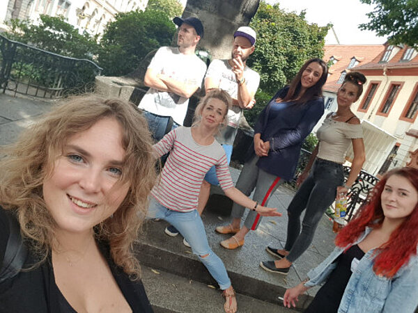 Die Ferien sind vorbei. Wir wünschen allen Schülern und Lehrern einen guten Start!