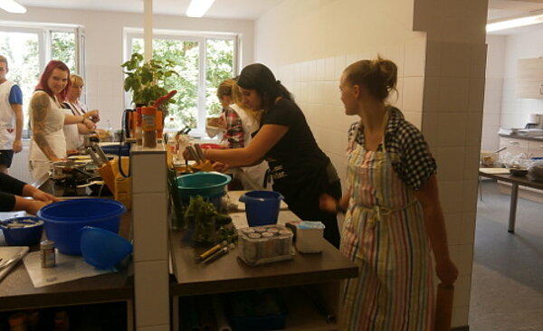 „Ich kann kochen!“ – Zukünftige Erzieher gehen mit gutem Beispiel voran