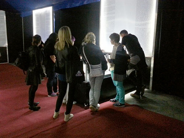 Ausstellungsbesuch der Altenpfleger: "Echte Körper – Von den Toten lernen"