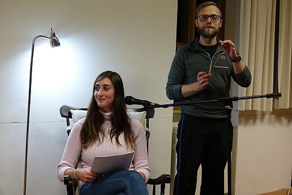 Gruselstimmung und Lacher bei Lesenacht-Premiere