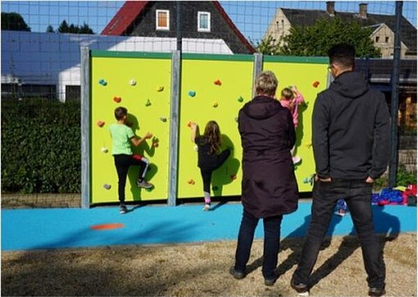Erzieherklasse plant Fest für Kinder