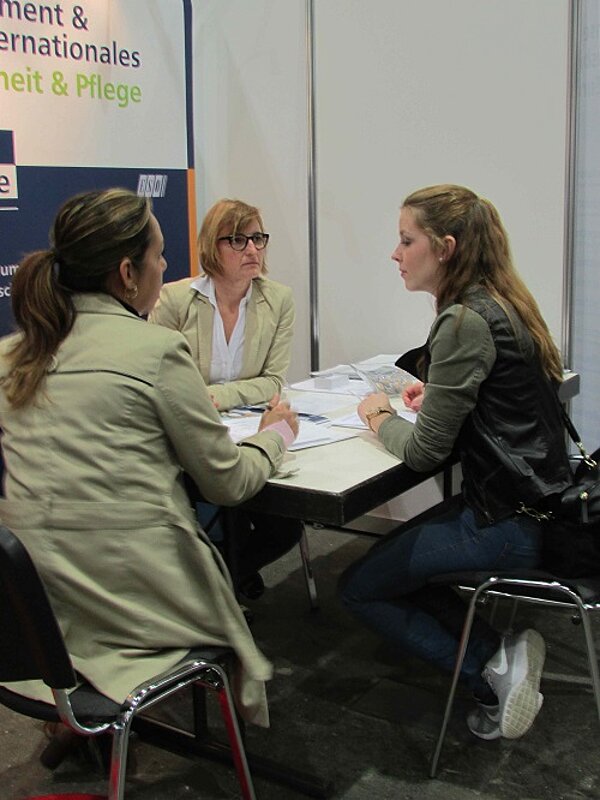 Euro Akademie Oldenburg heiß begehrt auf der vocatium-Messe