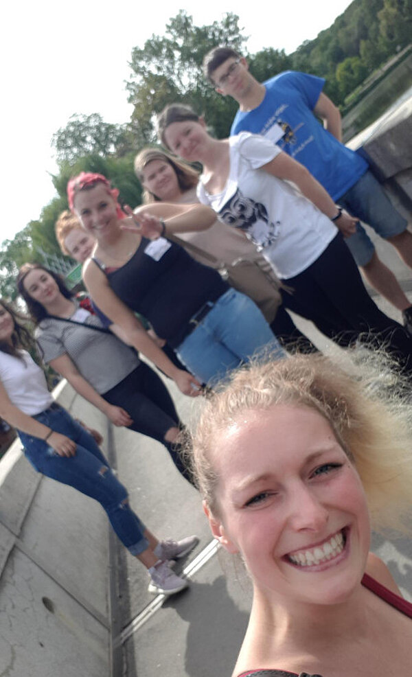 Die Ferien sind vorbei. Wir wünschen allen Schülern und Lehrern einen guten Start!
