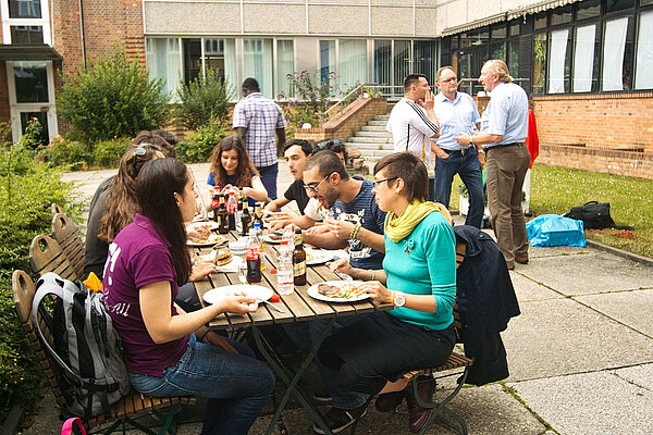 Grillparty mit portugiesischen Ausbildungsbewerbern