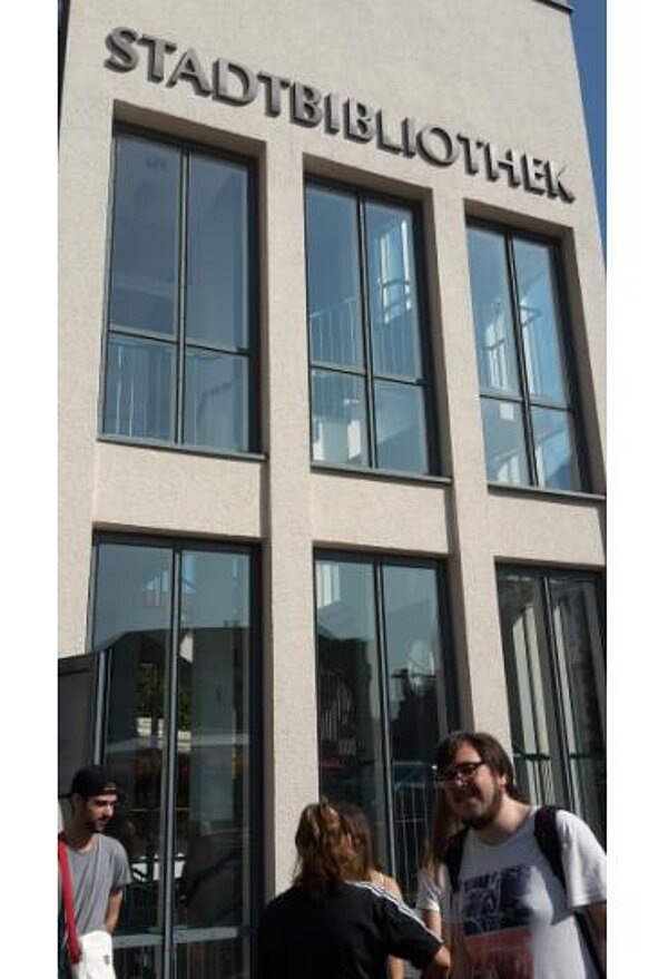 Ausflug zur Stadtbibliothek