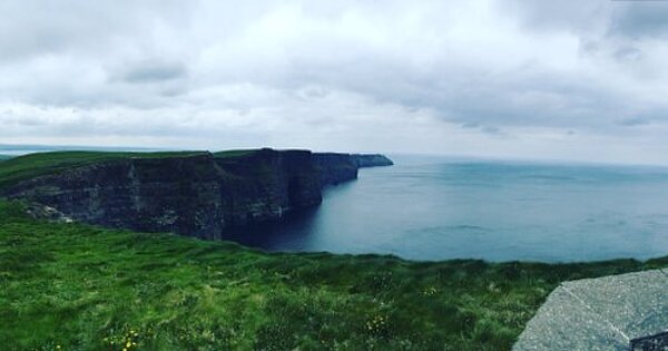 Irland – alte Gemäuer, Pubs und atemberaubende Klippen
