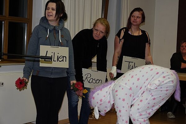 Gruselstimmung und Lacher bei Lesenacht-Premiere
