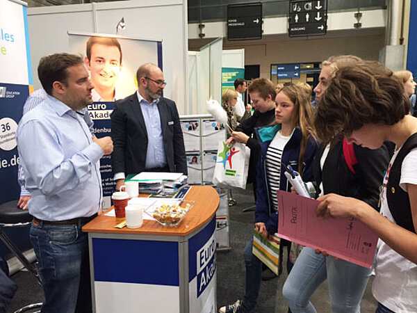 Zahlreiche Interessenten bei der job4you